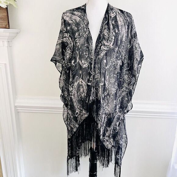 🎉Clearance🎉Black & Gray Very Lightweight Soft Flowy Fringed Boho Womens Wrap - Picture 1 of 6